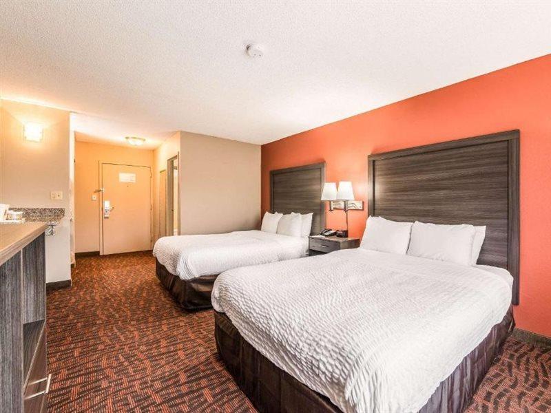 Lake Norman Inn And Suites コーネリアス エクステリア 写真