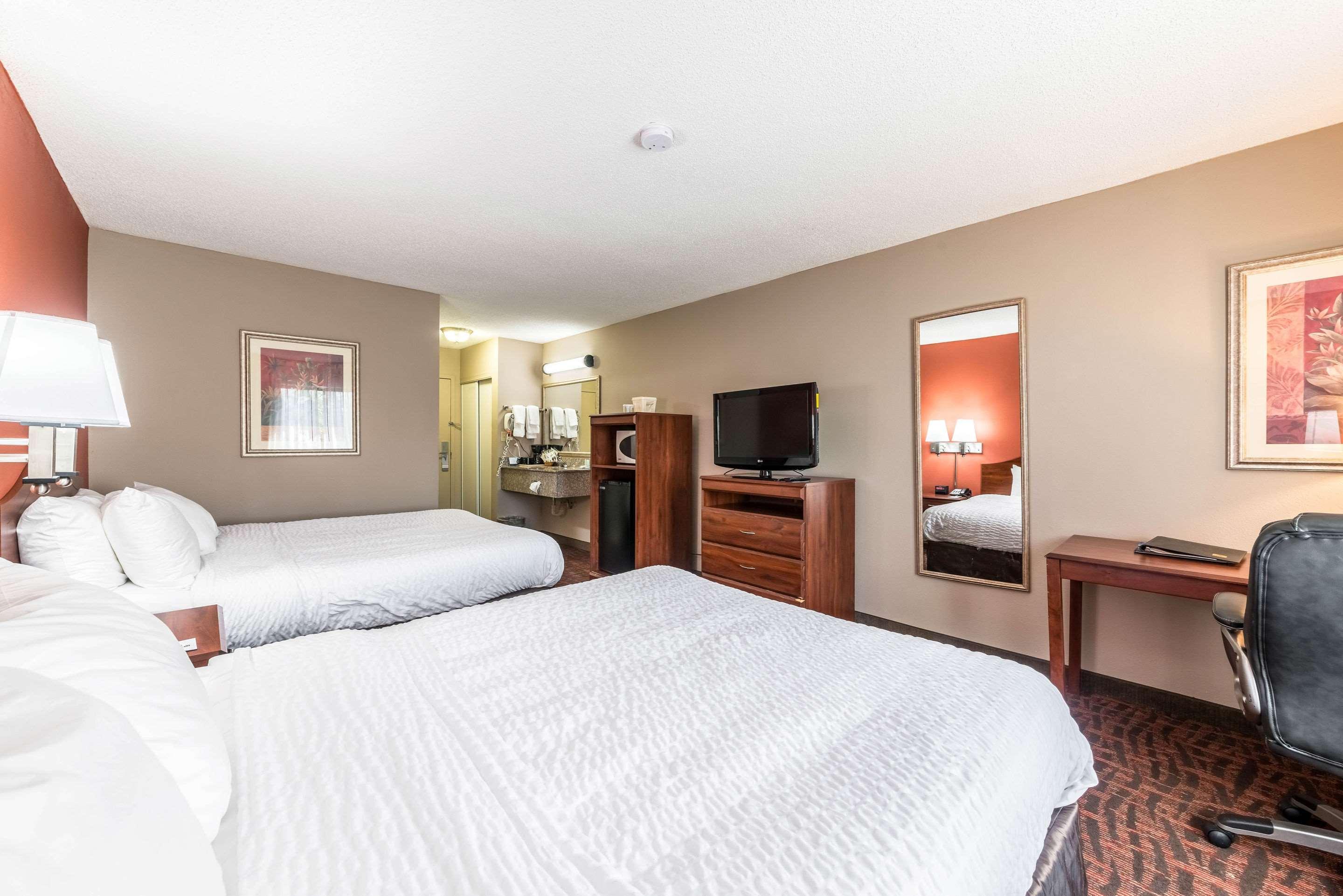 Lake Norman Inn And Suites コーネリアス エクステリア 写真