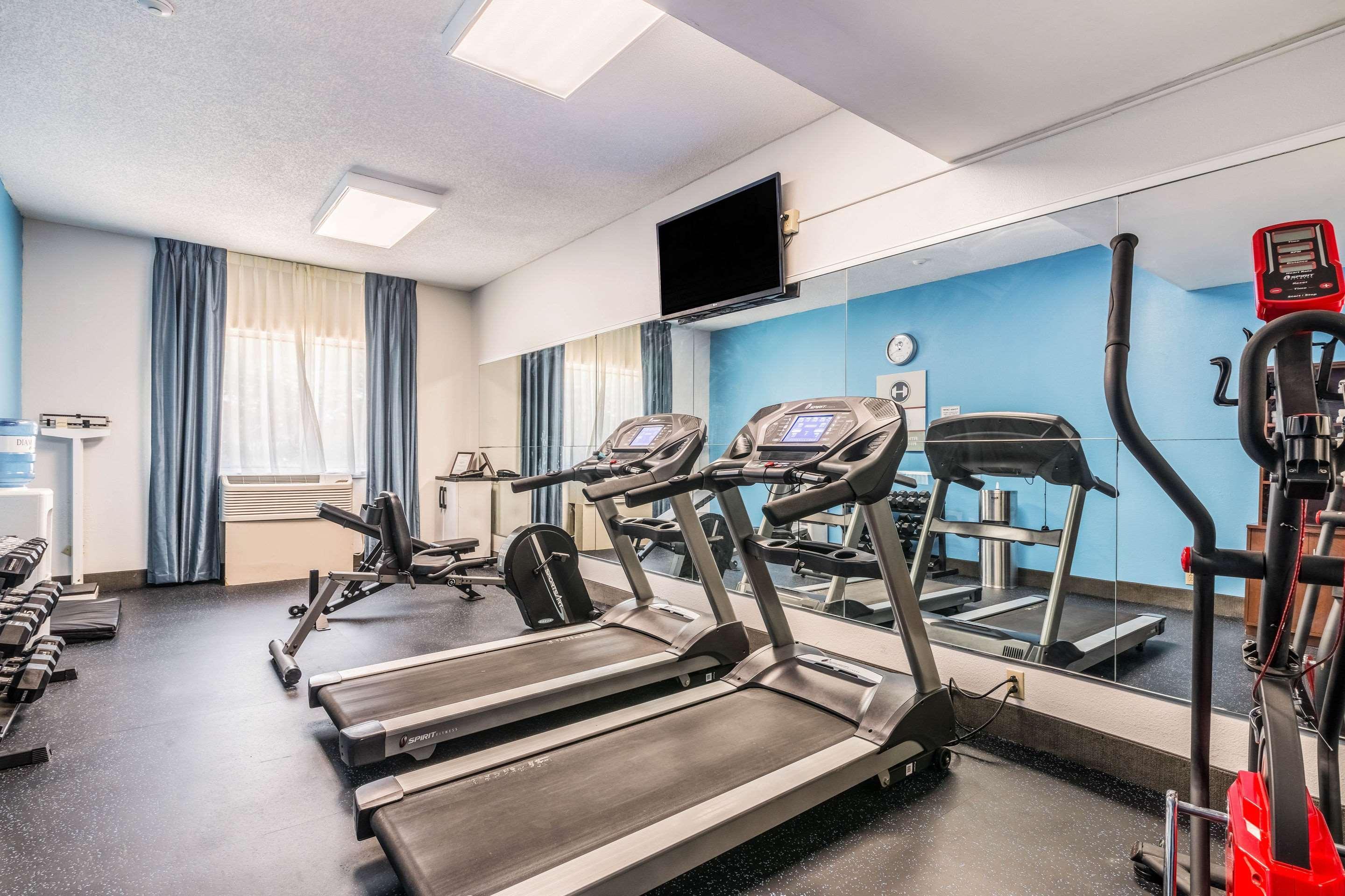 Lake Norman Inn And Suites コーネリアス エクステリア 写真