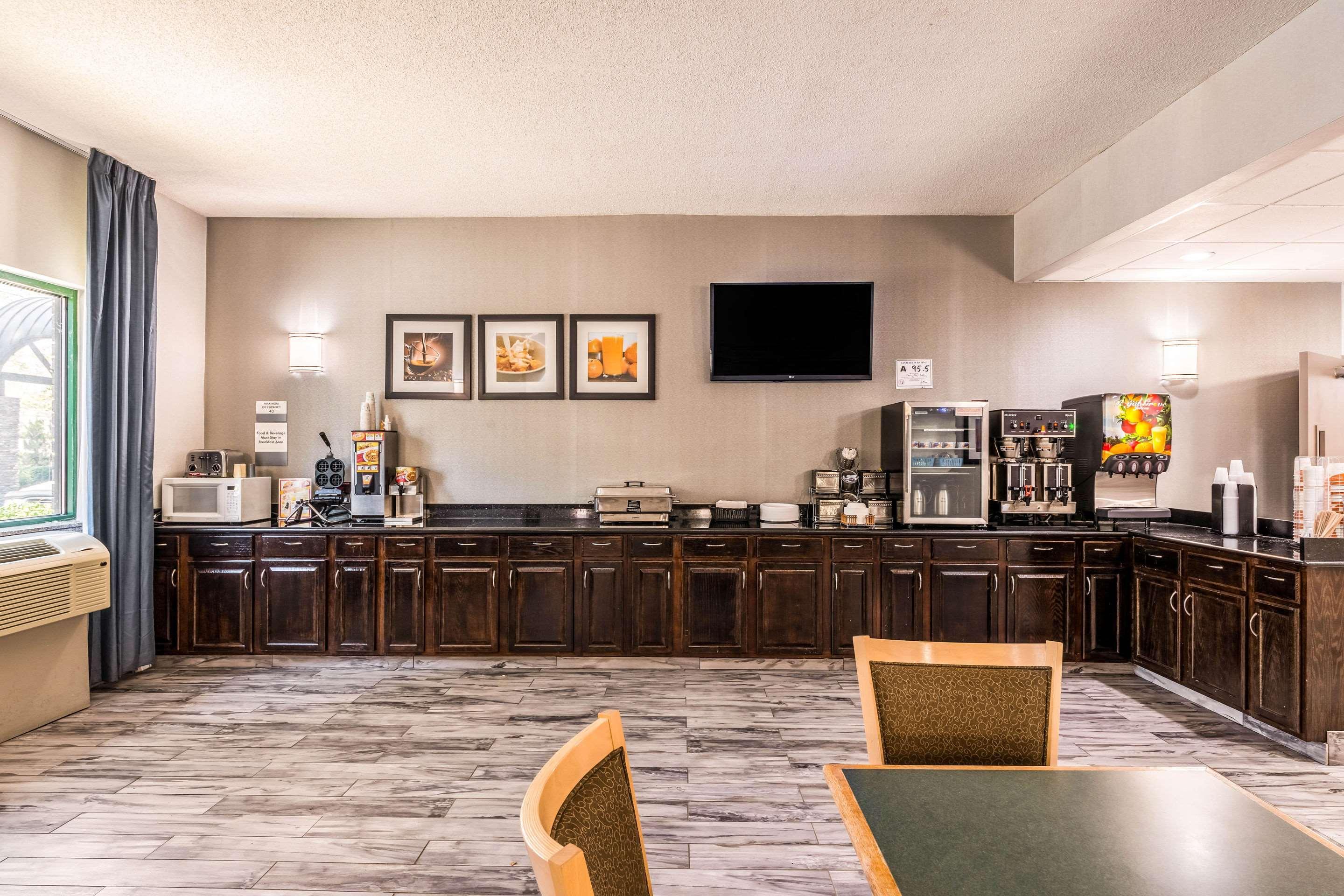 Lake Norman Inn And Suites コーネリアス エクステリア 写真
