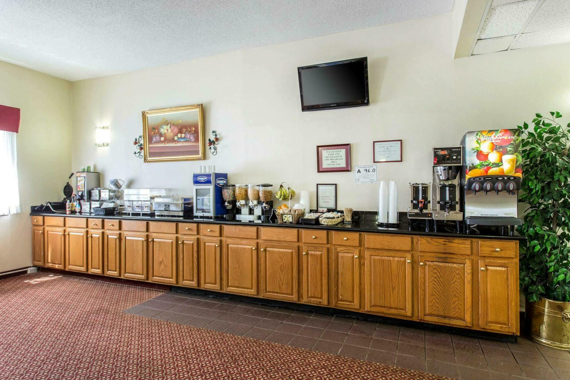 Lake Norman Inn And Suites コーネリアス エクステリア 写真